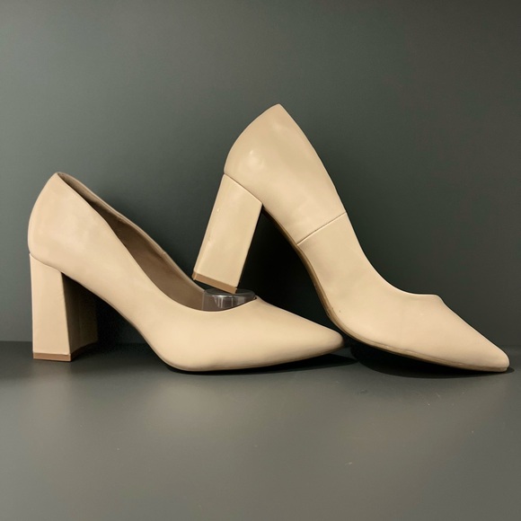 DREAM PAIRS Pointed Closed-Toe Block Heel Pumps - Picture 6 of 6
